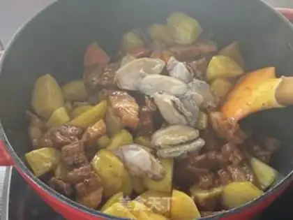 Make The little abalone roasted potatoes step 5