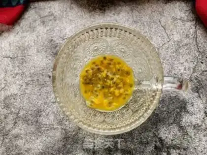 Make Bronze lemon honey water step 2