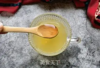 Make Bronze lemon honey water step 3