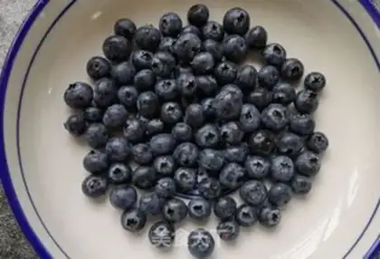 Make Grandma Blueberry-Ass step 1