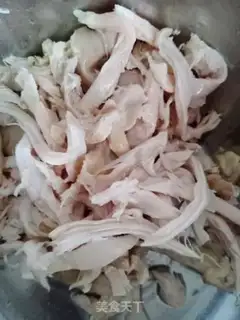 Make The cold hand tore the chicken step 3