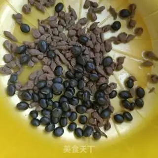 Make Three black porridges of gingo step 1