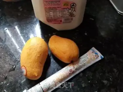 Make Mango milkshake step 0