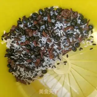 Make Three black porridges of gingo step 4