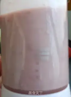 Make Strawberry jam shake step 4