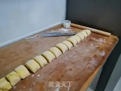 Make Pumpkin rolls step 2