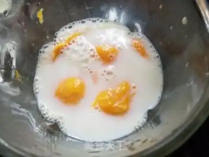 Make Mango milkshake step 2