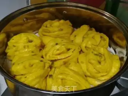 Make Pumpkin rolls step 5