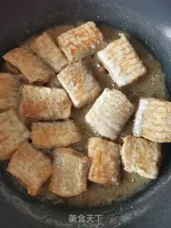 Make Jell-O fish step 4