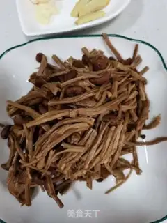 Make Tea mushroom stew step 1