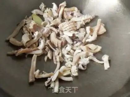 Make Onions fried fish step 6