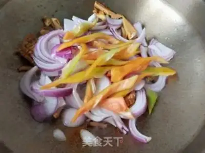 Make Onions fried fish step 10