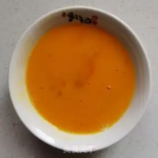 Make Pepper fried eggs step 2