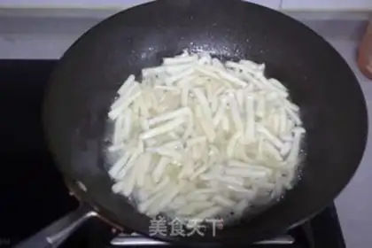 Make Paprika with white mushrooms step 3