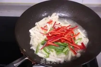 Make Paprika with white mushrooms step 4