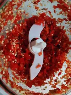 Make Cut the chili step 1