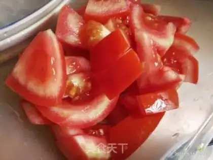 Make Tomato fried eggs step 0