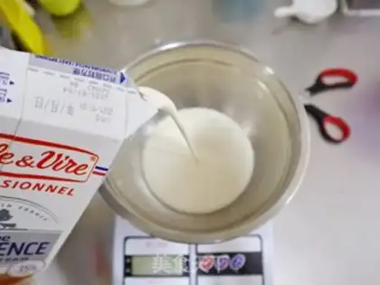 Make Mini cream puff step 11
