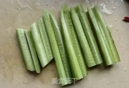 Make Eggs and cucumbers step 0
