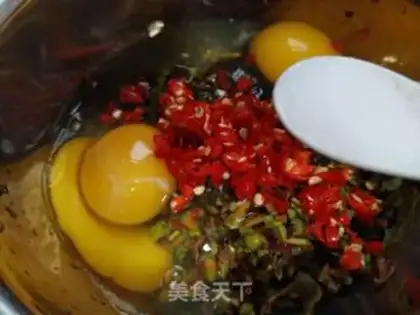 Make Fried eggs step 4
