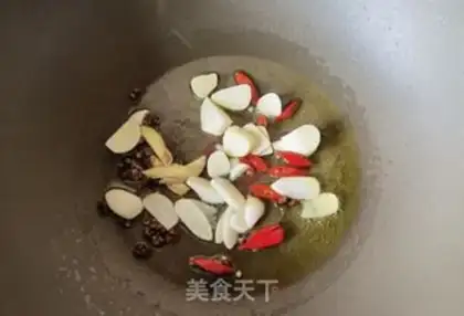 Make Eggs and cucumbers step 3