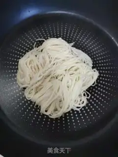 Make Scrambled mackerel step 5