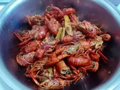 Make Spicy lobster step 13