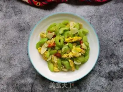 Make Eggs and cucumbers step 14
