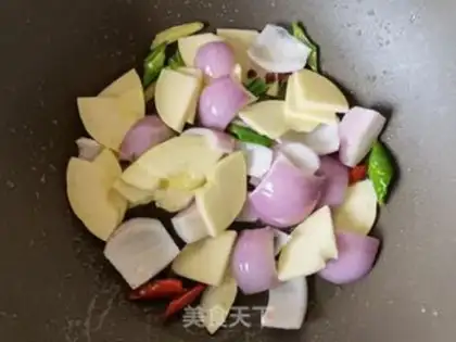 Make Onions fried melon step 4