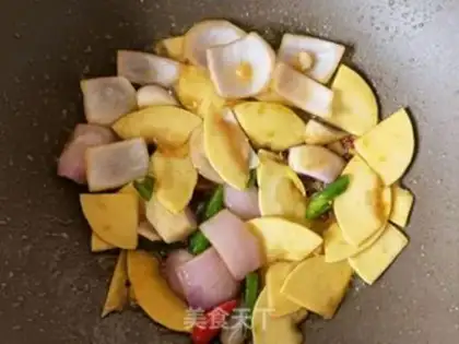 Make Onions fried melon step 6