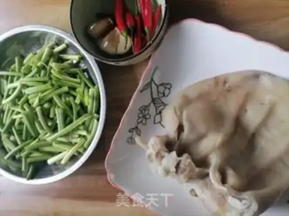 Make Garlic fried pigs step 0