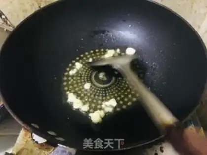 Make Garlic sauce step 0