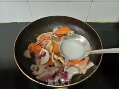 Make The onions are making carrots step 5