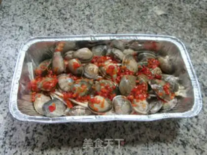 Make A tin cardbox of gold and mushroom clams step 8