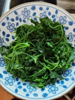 Make Hot pepper leaves for pork soup step 5