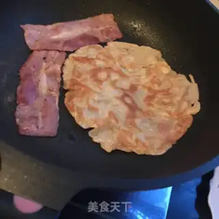 Make Bacon egg grab cake step 3