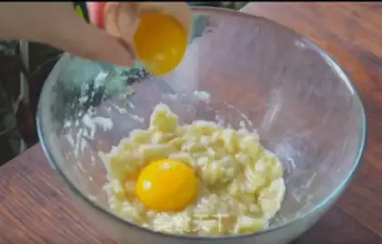 Make Banana Suvere step 1