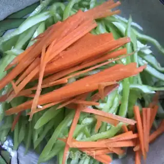 Make Yellow pepper and lamb step 2