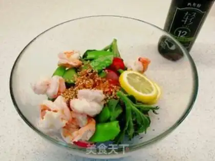 Make Light-food vegetable and fruit shrimp salad step 3