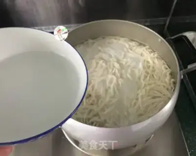 Make cucumber turkey noodles step 9