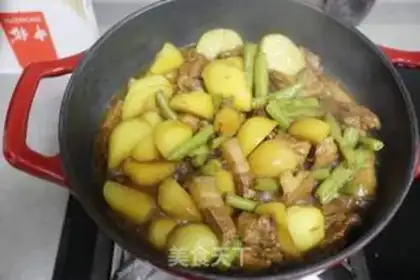 Make Five flowers for the potatoes step 9