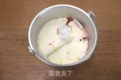 Make Strawberry ice cream step 4