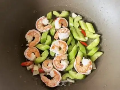 Make Cucumber shrimp and quinoa step 9