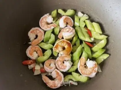 Make Cucumber shrimp and quinoa step 10