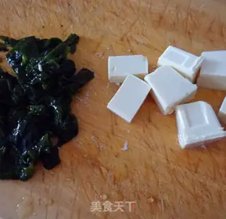 Make Seafood and fish soup step 1