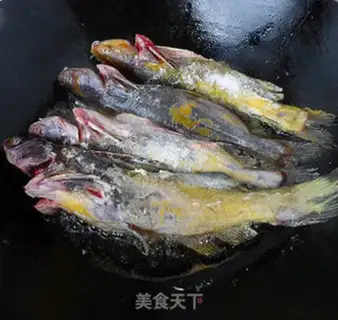 Make Seafood and fish soup step 2