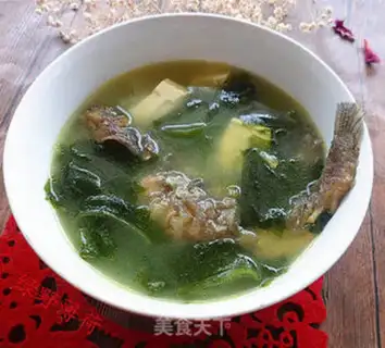 Make Seafood and fish soup step 6