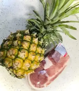 Make Pineapple fried meat step 0