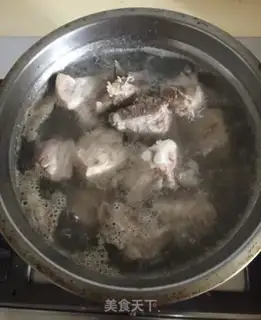 Make Pork soup step 1