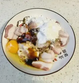 Make Pineapple fried meat step 1